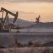 Működik az OPEC+ csapdája: Padlóra küldték az olajárat