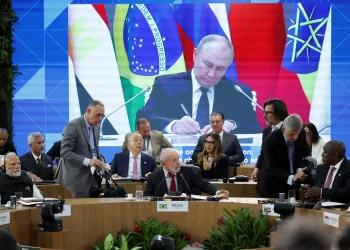 Putyin: A BRICS túlnőtt a G7-en