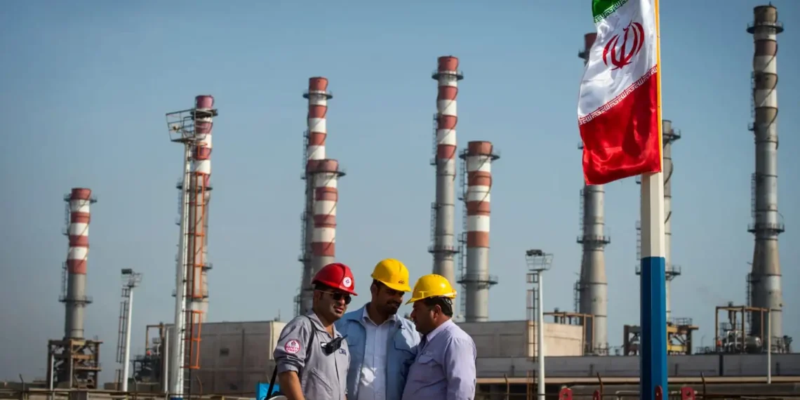 Tartósan magas szinten Irán olajexportja